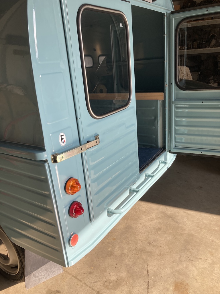 2CV AK400